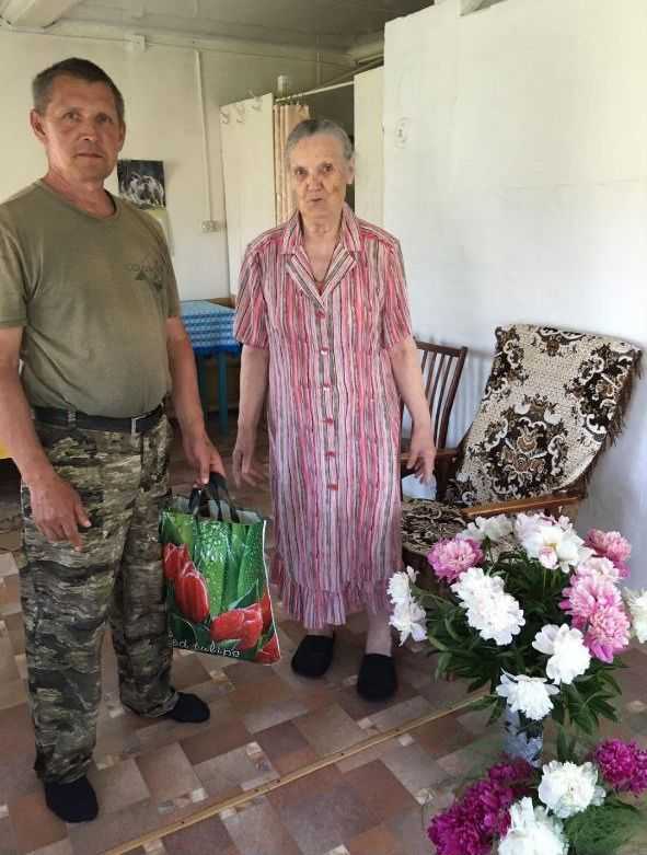 Поздравление обслуживаемой Копровой Р.Я. с 80-летим юбилеем