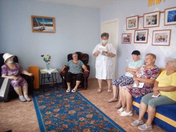 Беседа с фельдшером в отделении 