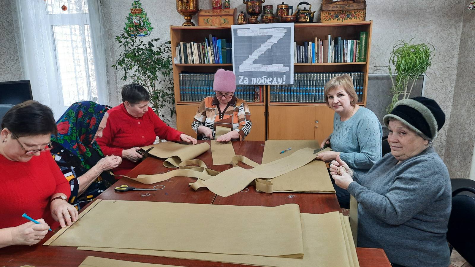 Волонтерский  отряд «Бабушки – наш тыл!»