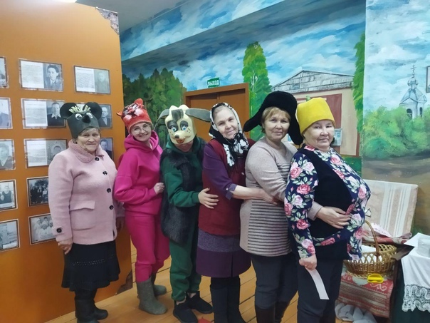 Музей «Истоки» Большерудинского сельского Дома культуры приглашает на интересные мастер - классы и экскурсии пенсионеров и ветеранов. ☑Посетители смогут погрузиться в атмосферу далекого шестнадцатого века, услышать увлекательный рассказ об основателях сел