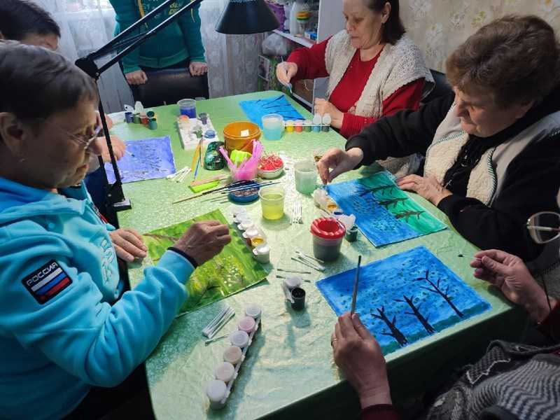 Групповое занятие по арт-терапии в ОДП.