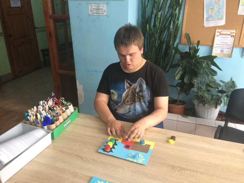Занятие в клубе «Поверь в себя» для детей с РАС и другими ментальными нарушениями